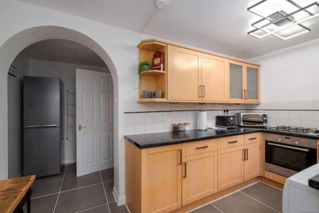 Quiet 4 Bedroom House Between Camden & Kings Cross Лондон Екстериор снимка